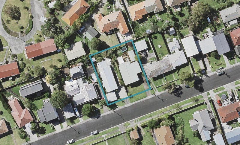 2/15 Corrella Road, Belmont, Auckland - Carousel 1