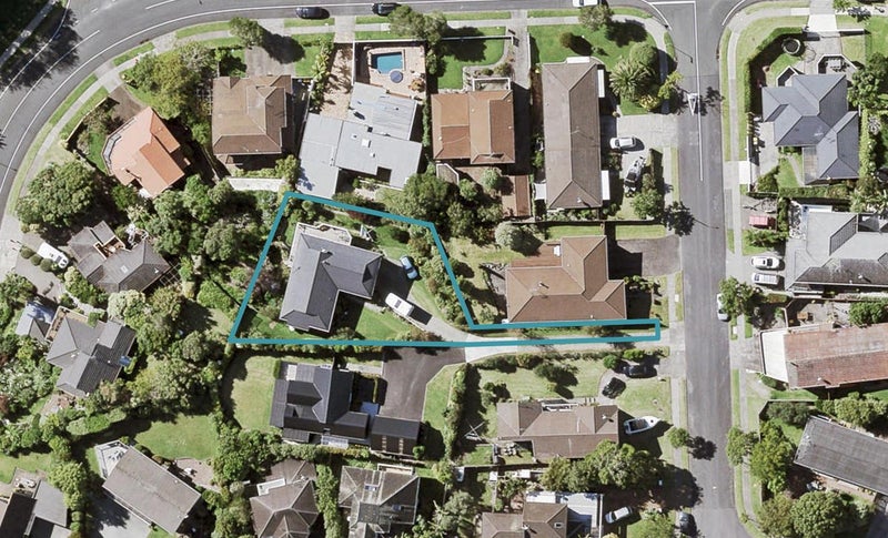 5 Markham Place, Bucklands Beach, Auckland - Carousel 1