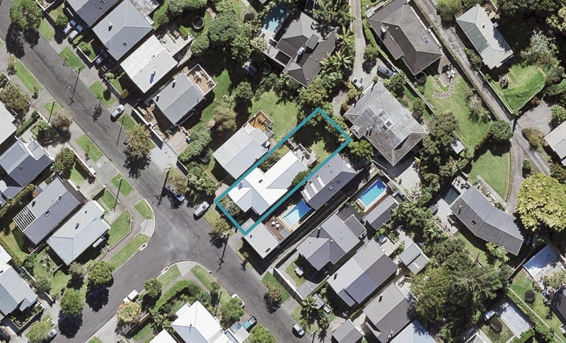83 Warnock Street, Westmere, Auckland - Carousel 1