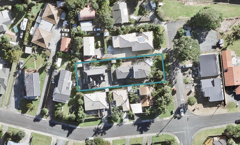 12A Laurie Street, Red Beach, Whangaparāoa - Carousel 1