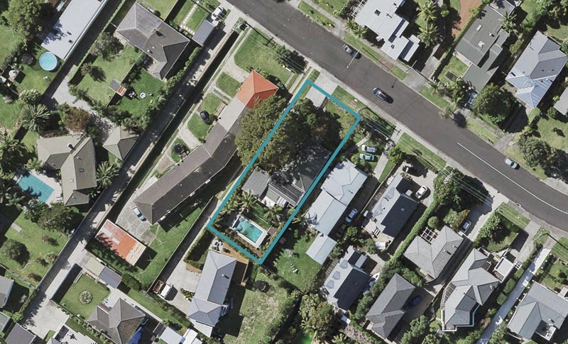 19 Creamer Avenue, Belmont, Auckland - Carousel 1