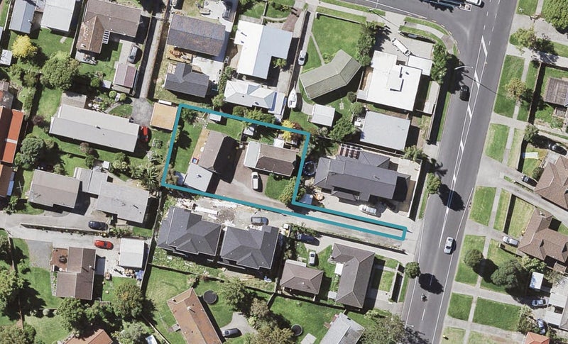 1/327 Bucklands Beach Road, Bucklands Beach, Auckland - Carousel 1