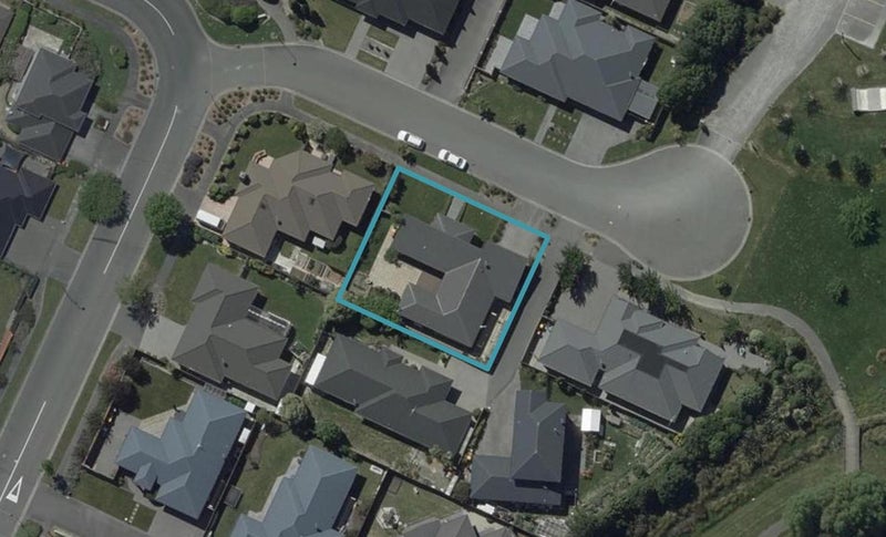 4 Meeking Place, Aidanfield, Christchurch - Carousel 1