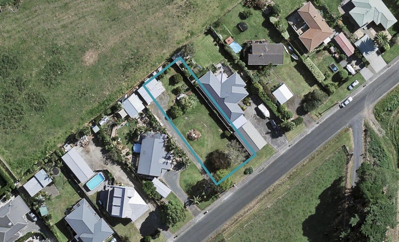 54 Wharf Road, Clarks Beach, Clarks Beach - Carousel 1