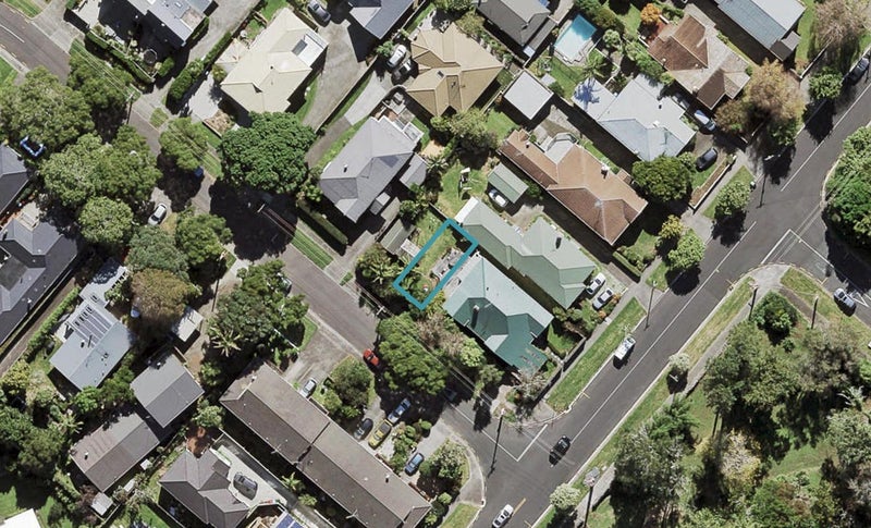1B Wesley Avenue, Mount Albert, Auckland - Carousel 1