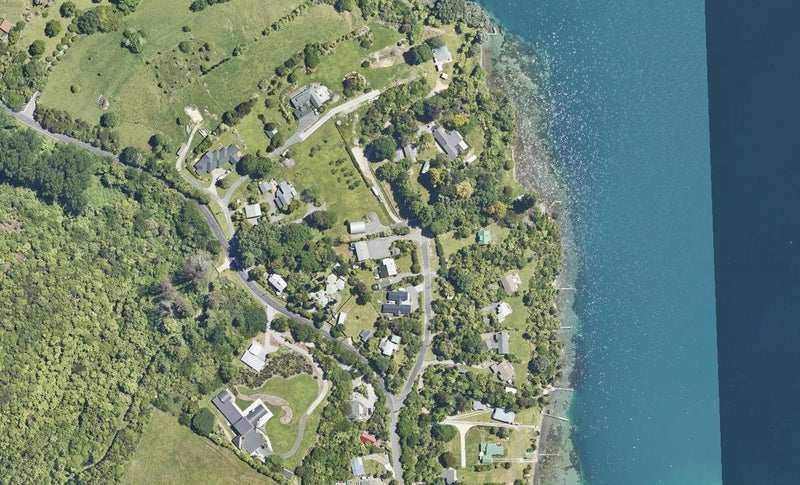 8 Waitangi Road, Lake Tarawera, Rotorua - Carousel 1
