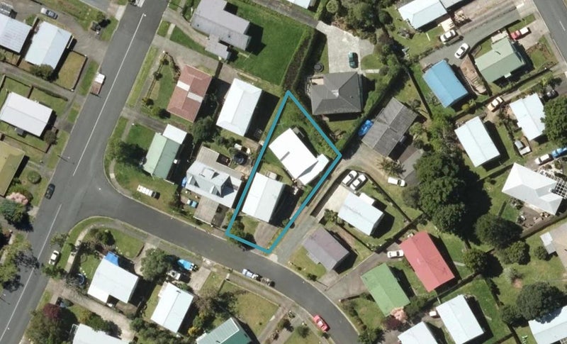 4B Logan Place, Te Kamo, Whangarei - Carousel 1