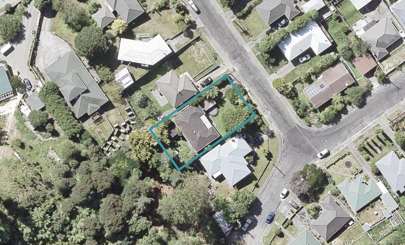 8 Reid Road, Wainuiomata, Lower Hutt - Carousel 1