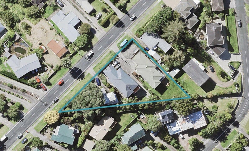 3/10 Arran Road, Browns Bay, Auckland - Carousel 1