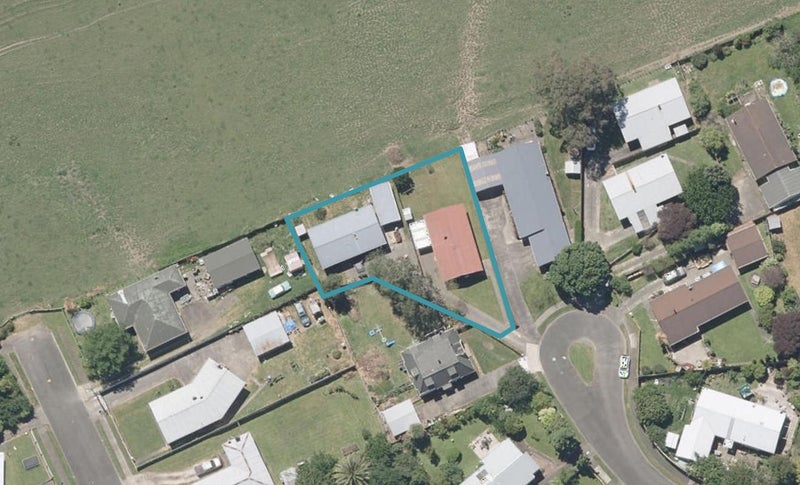 13 Cypress Place, Aramoho, Whanganui - Carousel 1