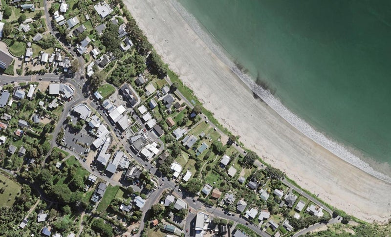 24 Beach Parade, Oneroa, Waiheke Island - Carousel 1