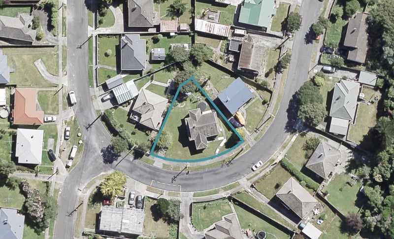 52 Judd Crescent, Naenae, Lower Hutt - Carousel 1