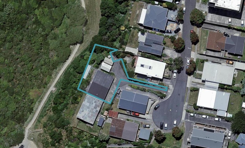 24 Duchess Place, Maupuia, Wellington - Carousel 1