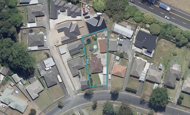 27 Montgomery Crescent, Bader, Hamilton - Carousel 1