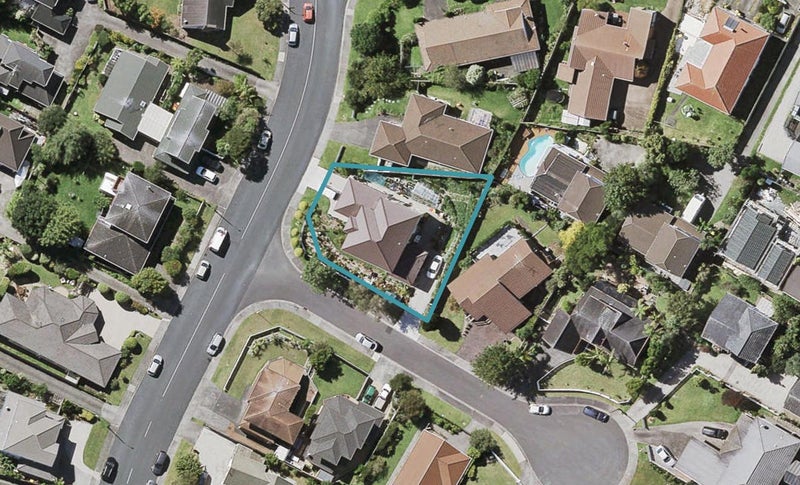 21 Centorian Drive, Windsor Park, Auckland - Carousel 1