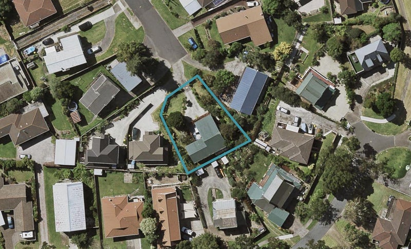 16 Sentosa Place, Clover Park, Auckland - Carousel 1