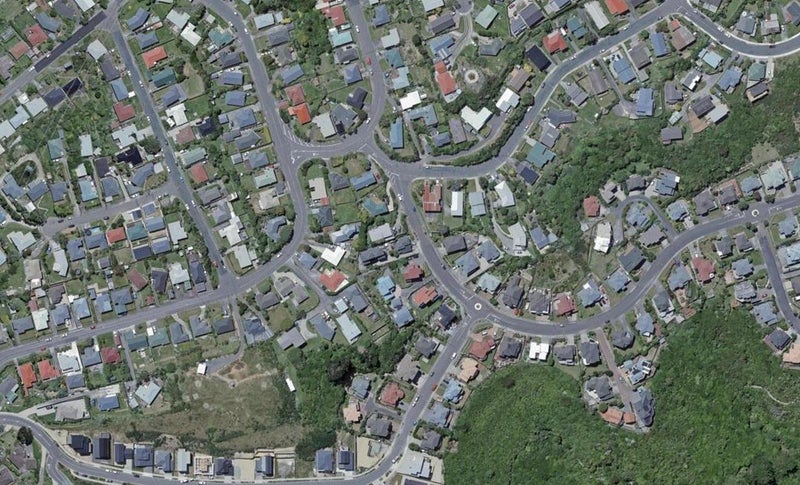 8 Dress Circle, Newlands, Wellington - Carousel 1
