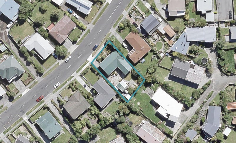 11 Oakleigh Street, Maungaraki, Lower Hutt - Carousel 1