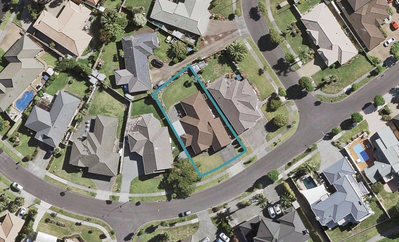 61 Glenross Drive, Wattle Downs, Auckland - Carousel 1