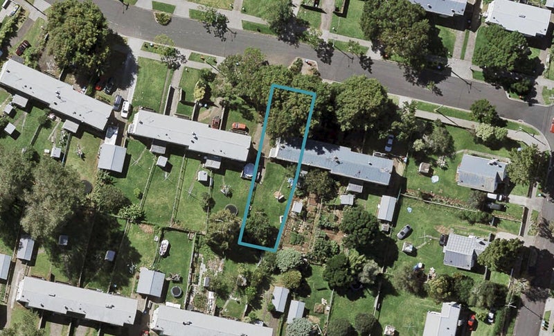 31 Maybury Street, Point England, Auckland - Carousel 1