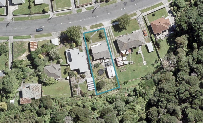 248 Waddington Drive, Naenae, Lower Hutt - Carousel 1