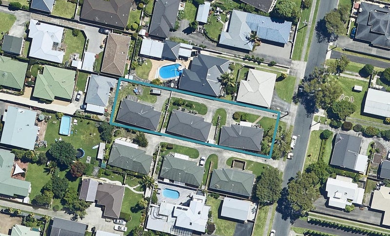 17 Myres Street, Otumoetai, Tauranga - Carousel 1