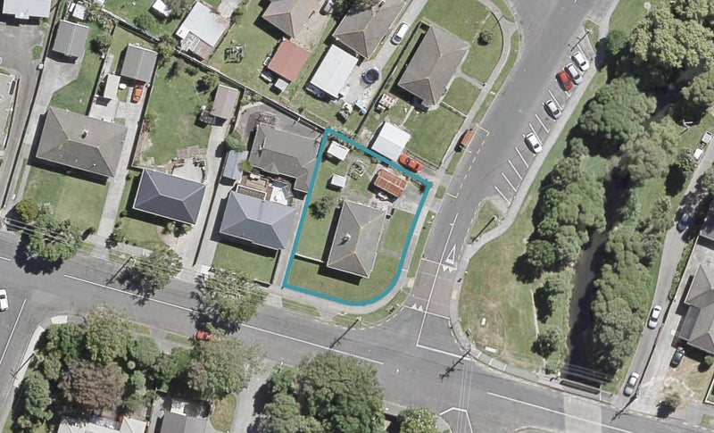 176 Riverside Drive, Waiwhetu, Lower Hutt - Carousel 1