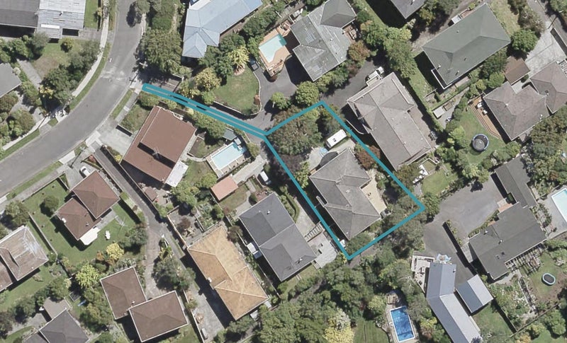 9B Dowling Grove, Silverstream, Upper Hutt - Carousel 1