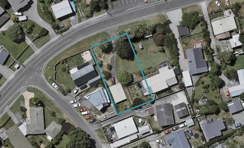 12 Makora Road, Otaihanga, Paraparaumu - Carousel 1
