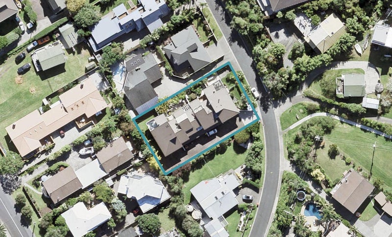 4/6 Brown Street, Manly, Whangaparāoa - Carousel 1