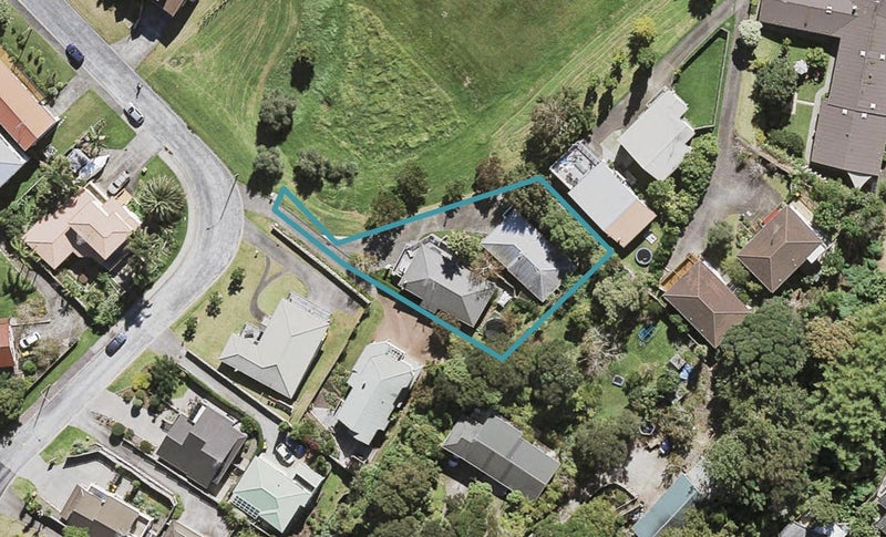 1/6 Greenridge Court, Glenfield, Auckland - Carousel 1