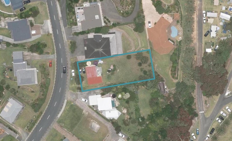 14 Wintle Street, Mangawhai Heads, Mangawhai - Carousel 1