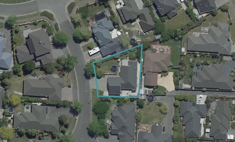 3 Vaughan Way, Redwood, Christchurch - Carousel 1