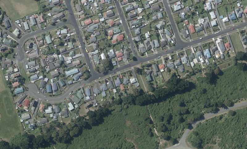 39 Viscount Road, Waldronville, Dunedin - Carousel 1