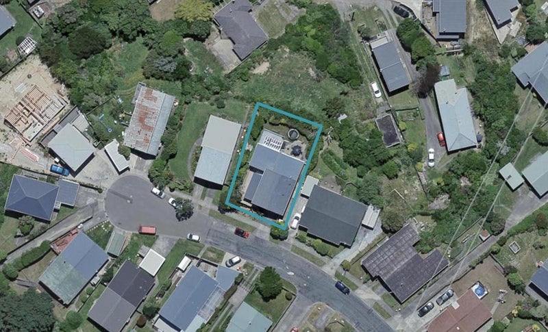 14 Chetwode Grove, Newlands, Wellington - Carousel 1