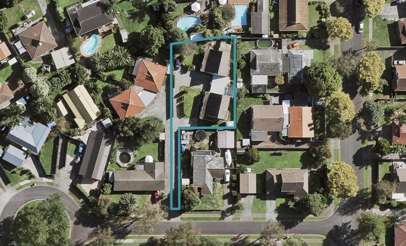 2/5 Gloaming Place, Conifer Grove, Takanini - Carousel 1