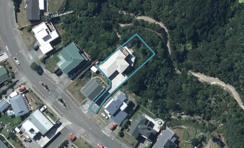 22A Doncaster Terrace, Ascot Park, Porirua - Carousel 1