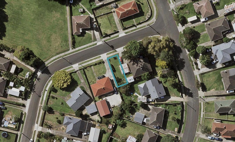 2F Clutha Crescent, Clover Park, Auckland - Carousel 1