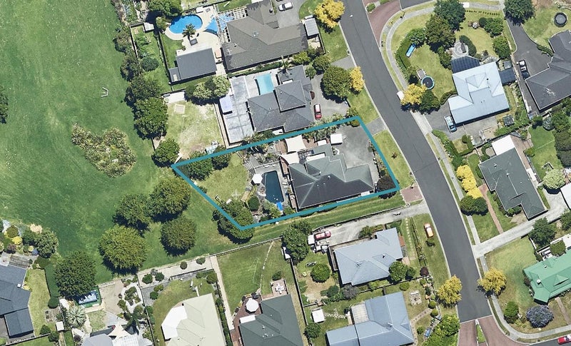 15 Revell Drive, Ohauiti, Tauranga - Carousel 1