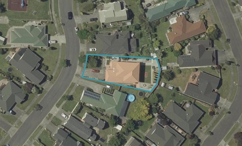 21 Royal Oak Drive, Kelvin Grove, Palmerston North - Carousel 1