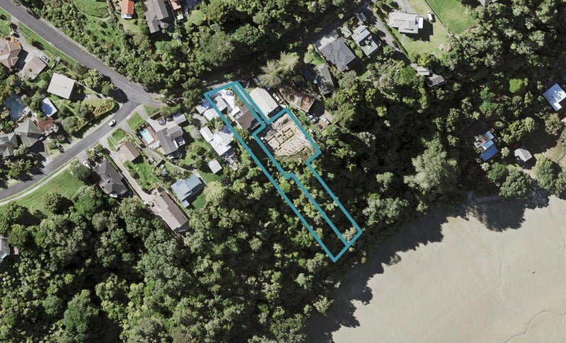 2/25 Pohutukawa Avenue, Shelly Park, Auckland - Carousel 1