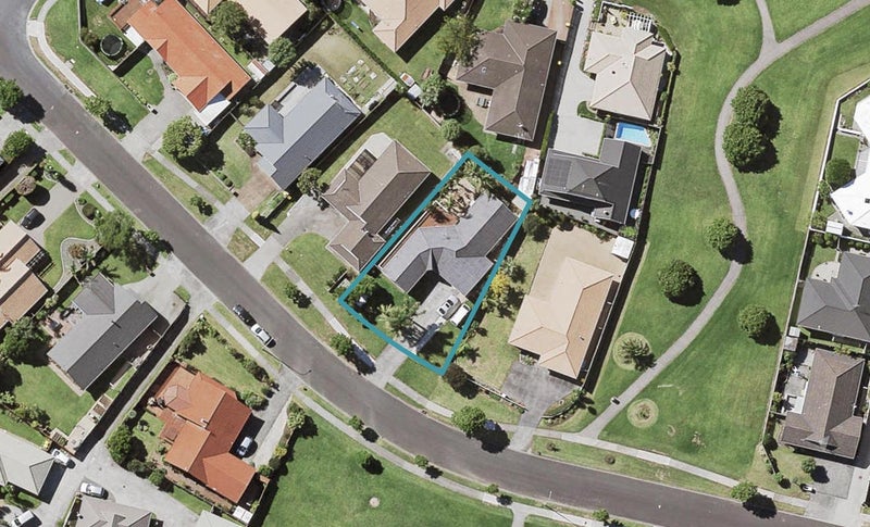 21 West Fairway, Golflands, Auckland - Carousel 1