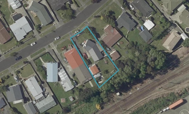 46 Geraldine Crescent, Cloverlea, Palmerston North - Carousel 1