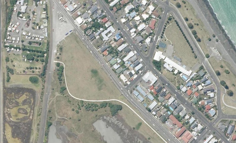71 Meeanee Quay, Westshore, Napier - Carousel 1