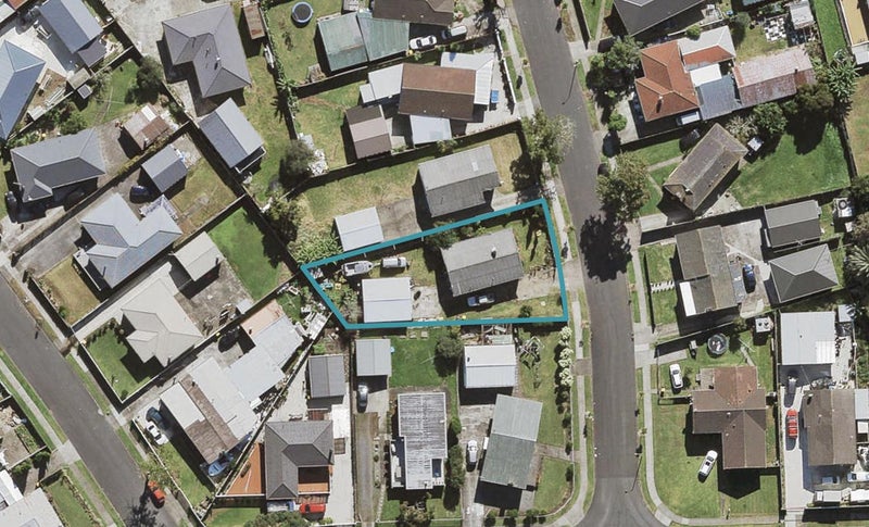 49 Convair Crescent, Mangere, Auckland - Carousel 1