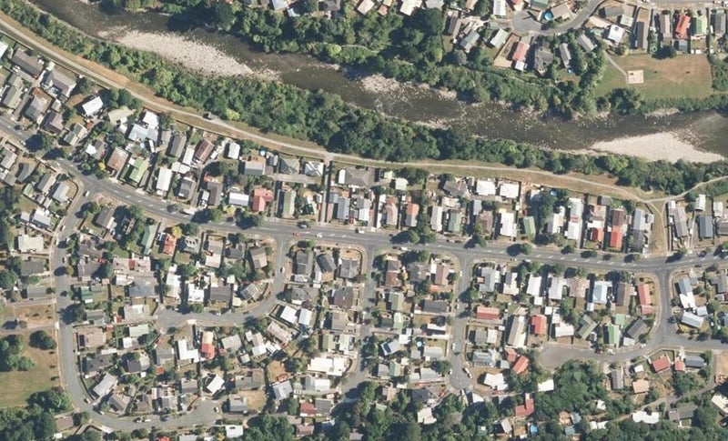 2/47 Gemstone Drive, Birchville, Upper Hutt - Carousel 1