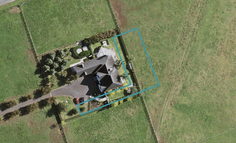 6/67 Rorotu Avenue, Karaka, Papakura - Carousel 1