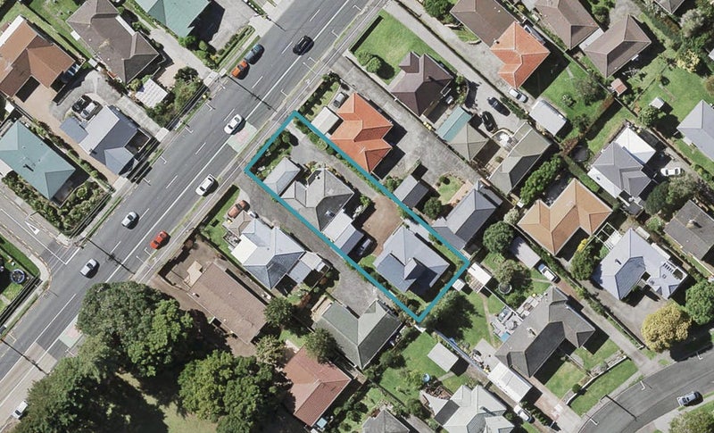 1/28 Shakespeare Road, Milford, Auckland - Carousel 1