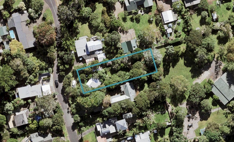 4 George Avenue, Herald Island, Auckland - Carousel 1