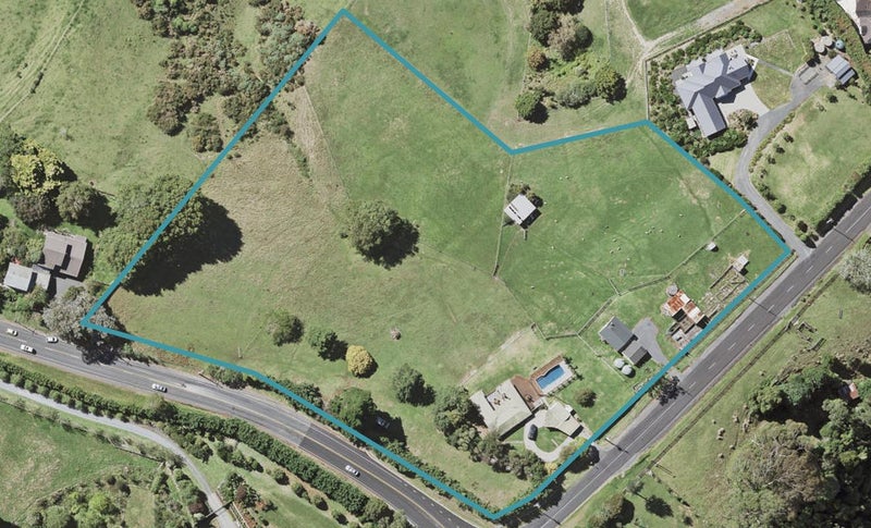 2 Broomfields Road, Howick - Carousel 1
